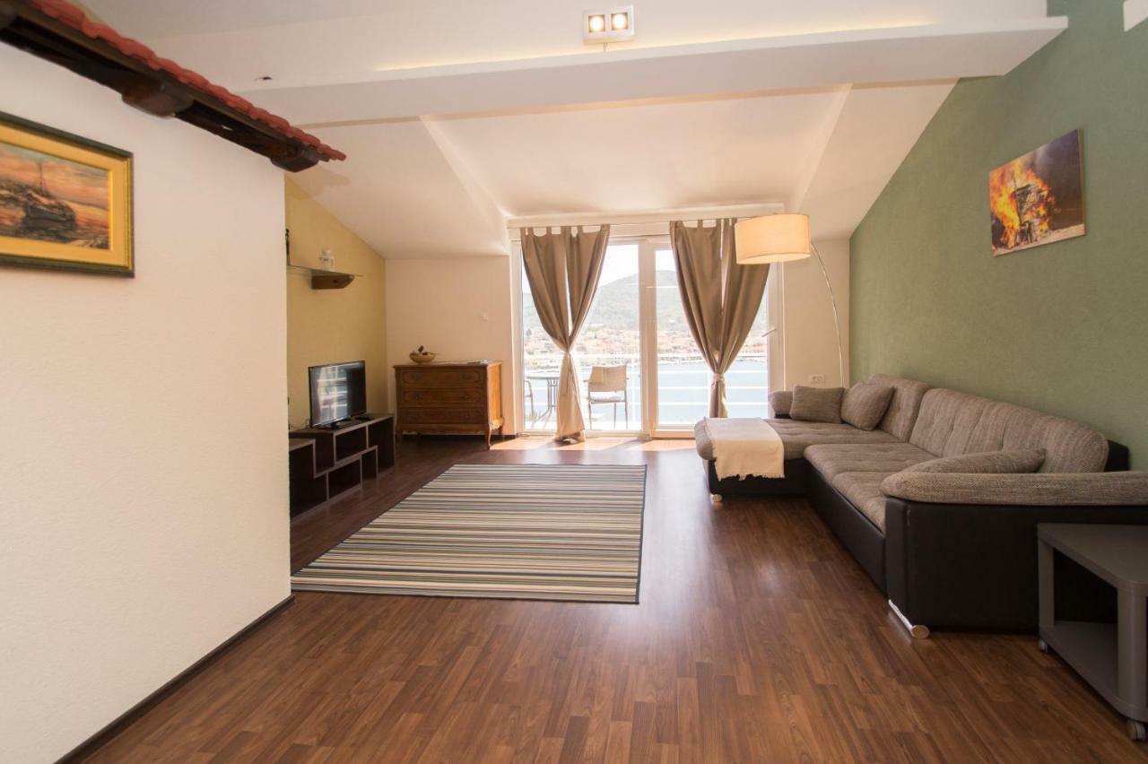 Apartment Ka3 Вела Лука Екстериор снимка